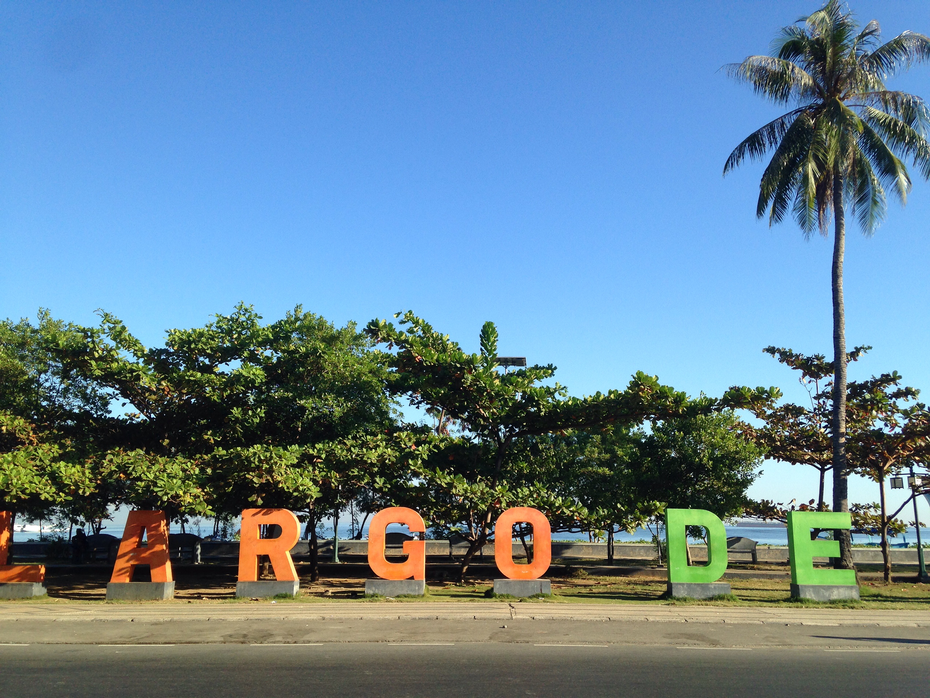 Largo de Lecidere, Dili, Timor-Leste beachfront